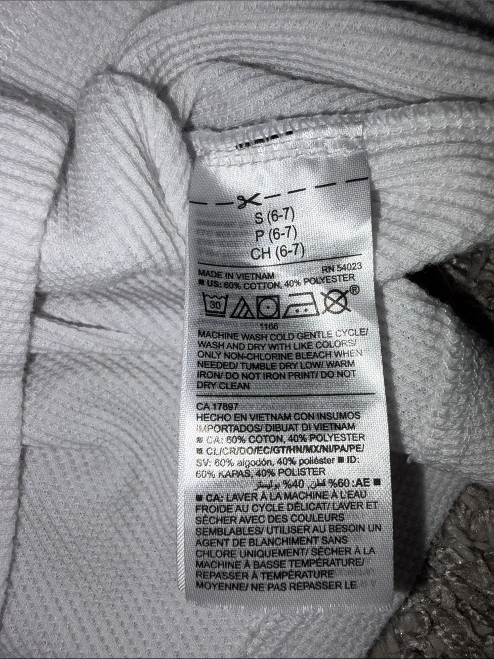 Old Navy White Crewneck Thermal Sweater. Size 6/7 unisex